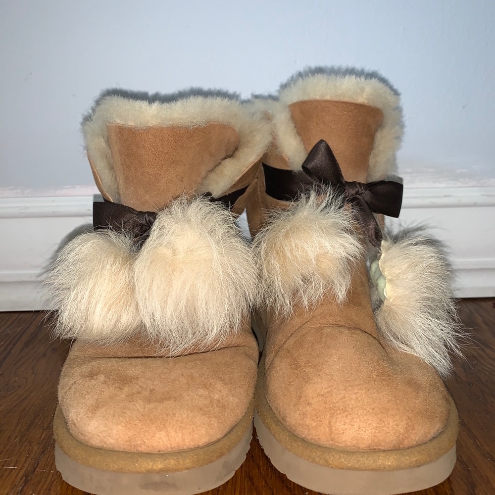 Uggs - image 1